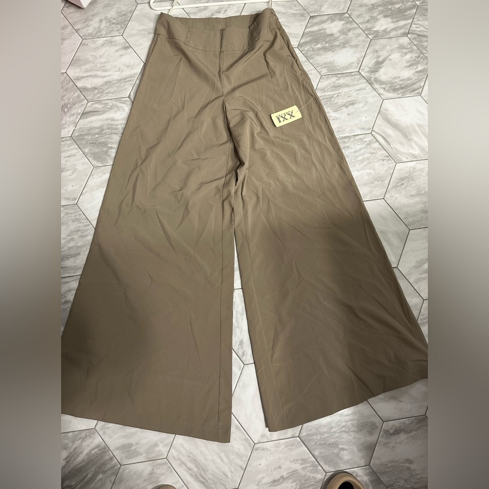 Wide leg trousers NWT